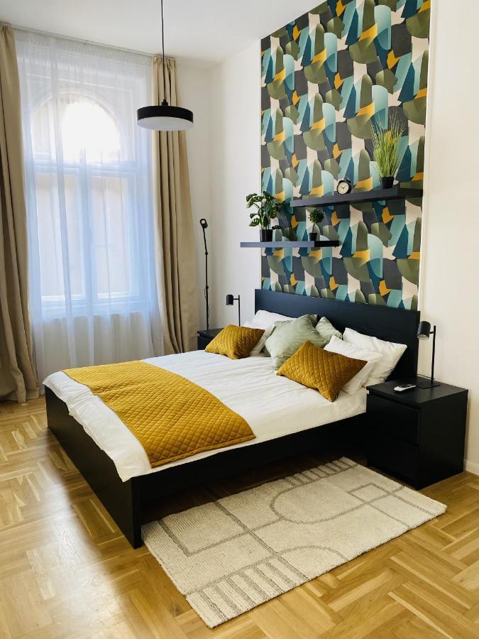 Birdie 3-Bdr Apartment บูดาเปสต์ ภายนอก รูปภาพ