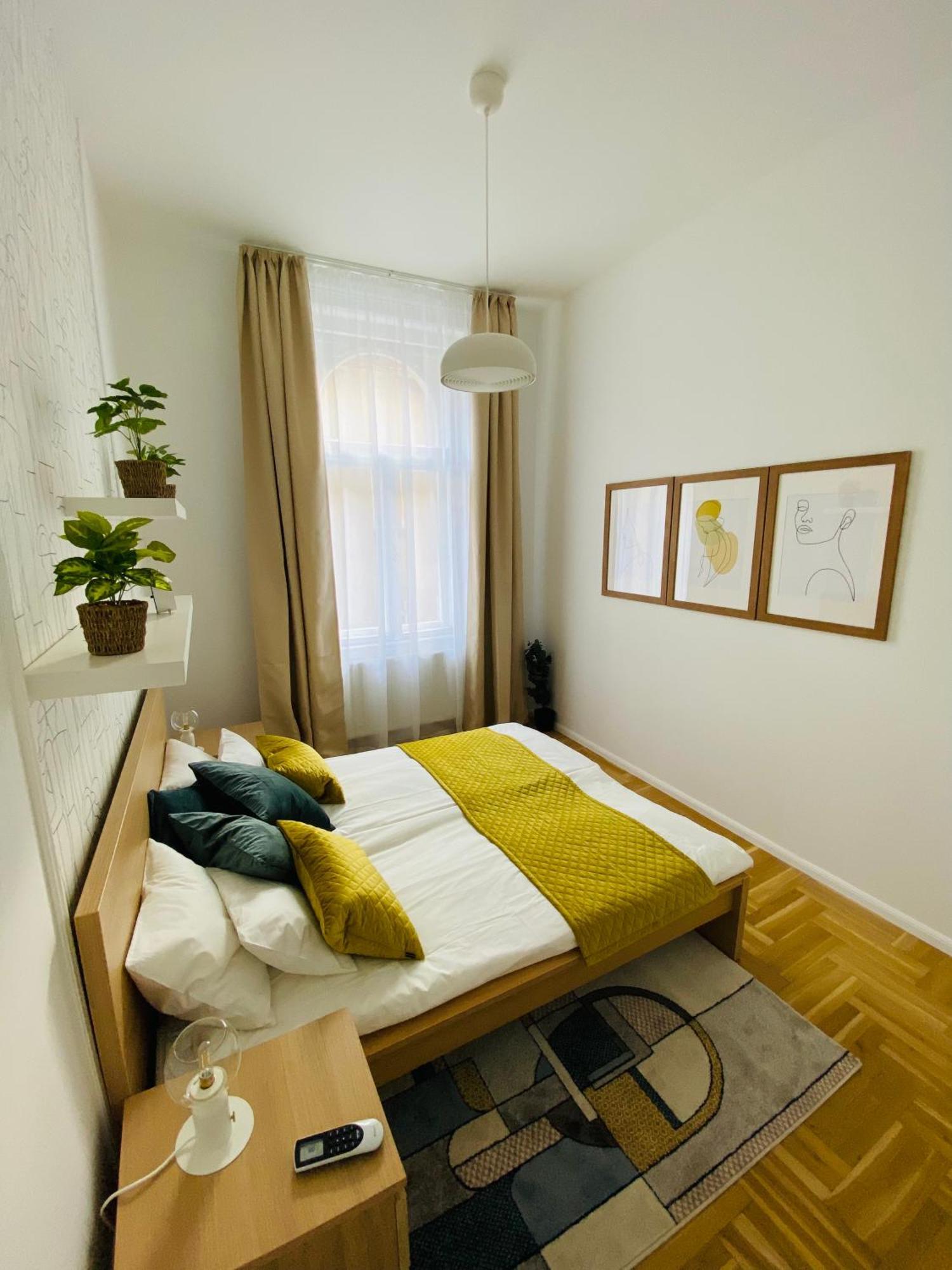 Birdie 3-Bdr Apartment บูดาเปสต์ ภายนอก รูปภาพ